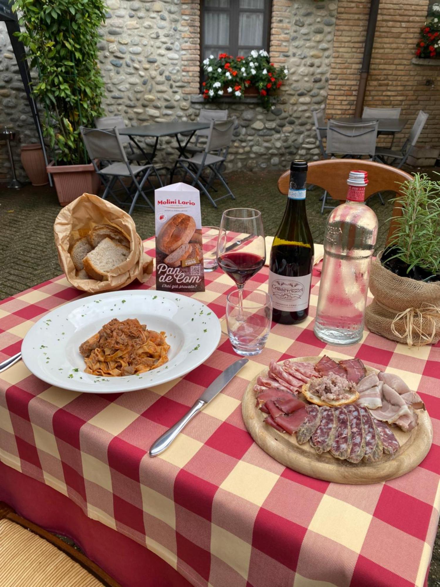 Agriturismo Cassinazza Orsenigo Экстерьер фото